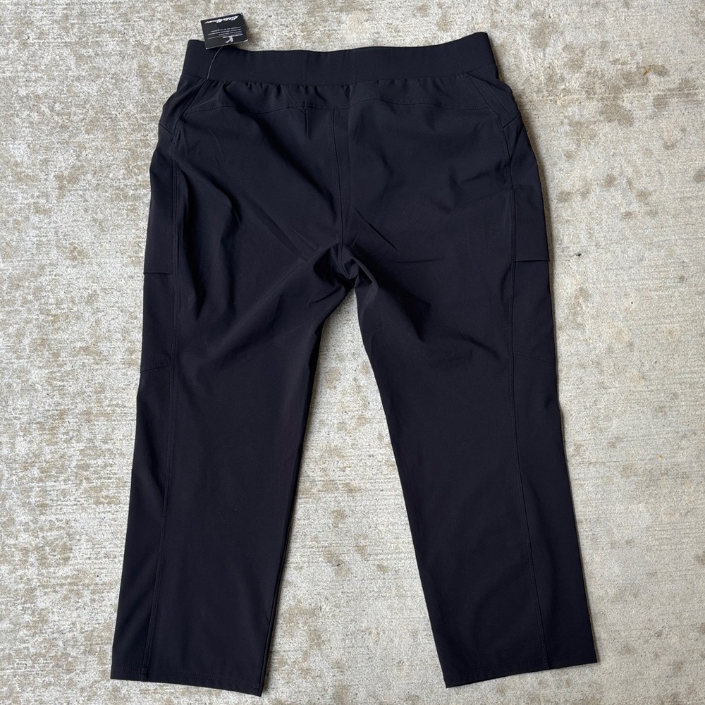 Eddie Bauer Women's Black Incline Utility Joggers - Picture 10 of 12